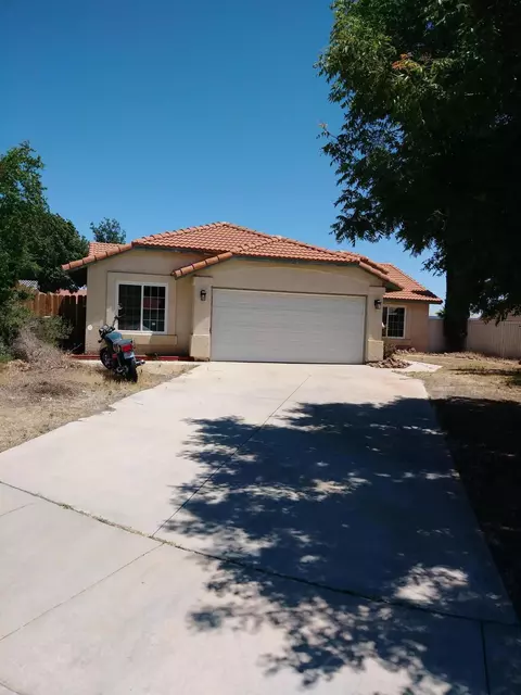 3740 Lyons Dr, Rosamond, CA 93560 photo 1