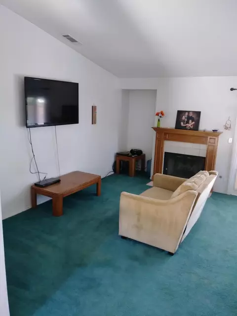 3740 Lyons Dr, Rosamond, CA 93560 photo 9