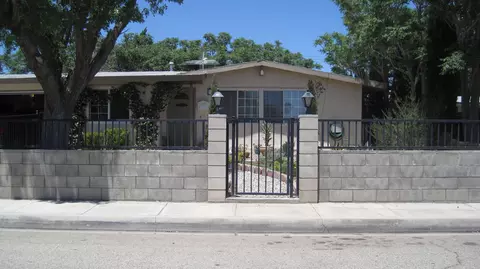 2019 Lumber St W, Lancaster, CA 93536 photo 2