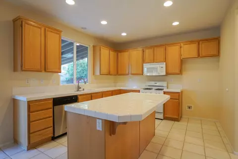 3946 Sunkist St, Palmdale, CA 93551 photo 18