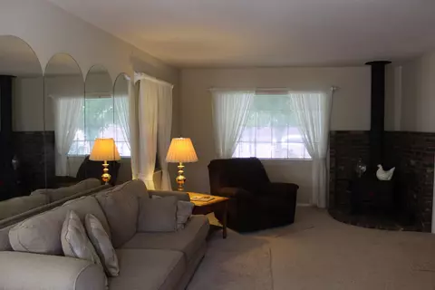 420 Kettering St E, Lancaster, CA 93535 photo 8