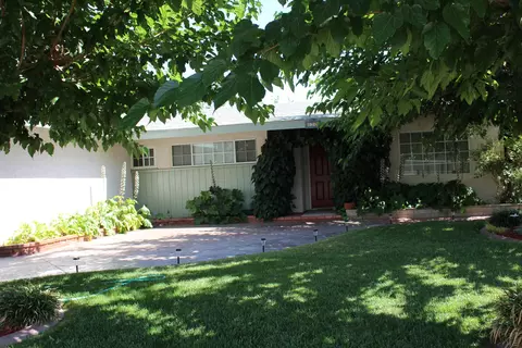 420 Kettering St E, Lancaster, CA 93535 photo 4