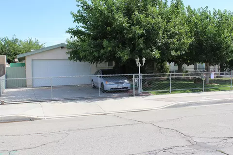 420 Kettering St E, Lancaster, CA 93535 photo 5