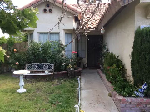 5735 Evergem Ave, Palmdale, CA 93552 photo 2