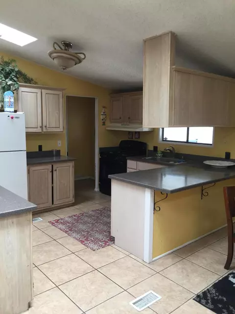 45111 25th St E # SP118, Lancaster, CA 93535 photo 3