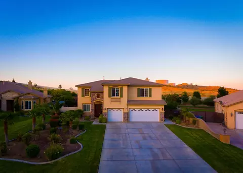 41908 Firenze St, Lancaster, CA 93536 photo 2