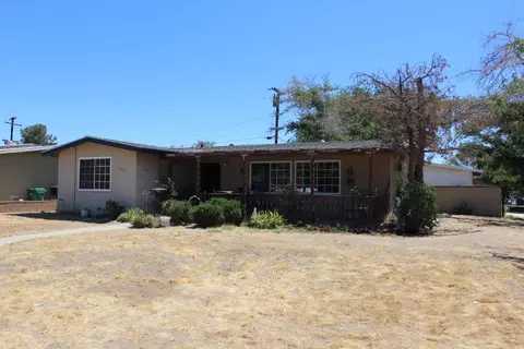 38566 21st St E, Palmdale, CA 93550 photo 2