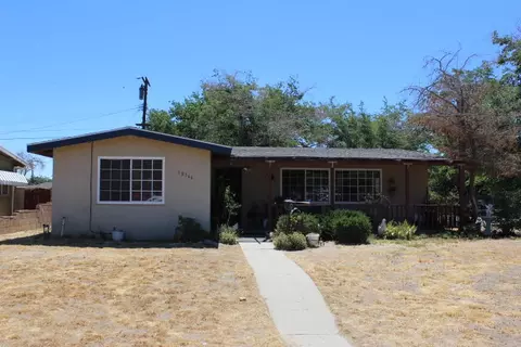 38566 21st St E, Palmdale, CA 93550 photo 1
