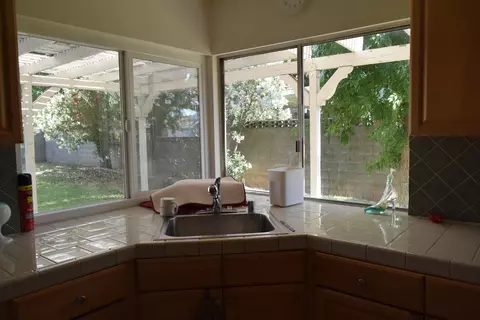 44550 Fenhold St, Lancaster, CA 93535 photo 3