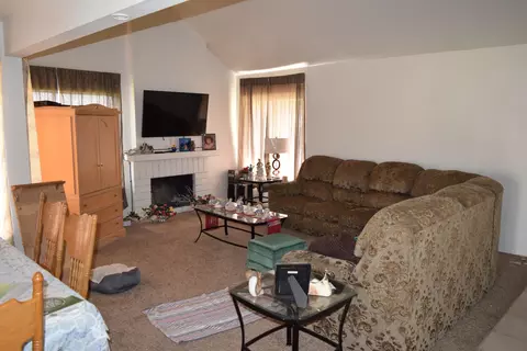 44550 Fenhold St, Lancaster, CA 93535 photo 4