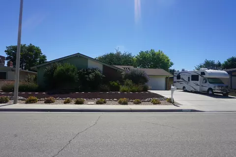 43770 Sentry Ln, Lancaster, CA 93536 photo 2