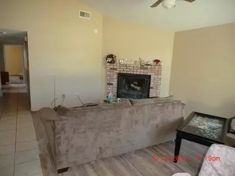 811 Walker Ln, Ridgecrest, CA 93555 photo 4