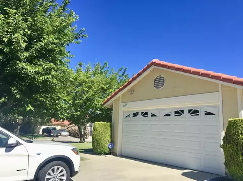 1553 Norberry St E, Lancaster, CA 93535 photo 6