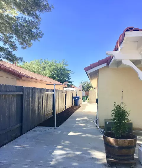1553 Norberry St E, Lancaster, CA 93535 photo 26