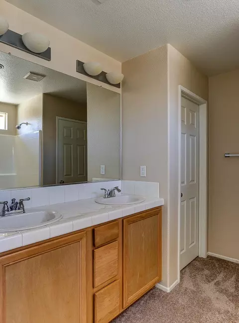 3032 Newgrove St E, Lancaster, CA 93535 photo 14