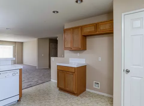 3032 Newgrove St E, Lancaster, CA 93535 photo 11