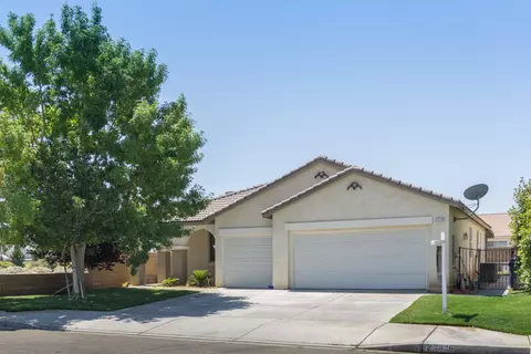 2326 Lingard St E, Lancaster, CA 93535 photo 1