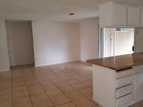 2738 Lingard St E, Lancaster, CA 93535 photo 5