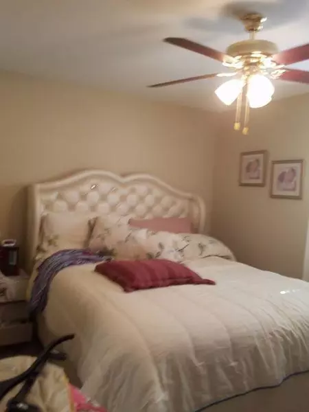 37511 5th St E, Palmdale, CA 93550 photo 4