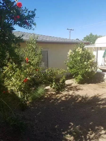 37511 5th St E, Palmdale, CA 93550 photo 5