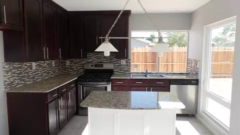 43049 Alexo Dr, Lancaster, CA 93536 photo 3