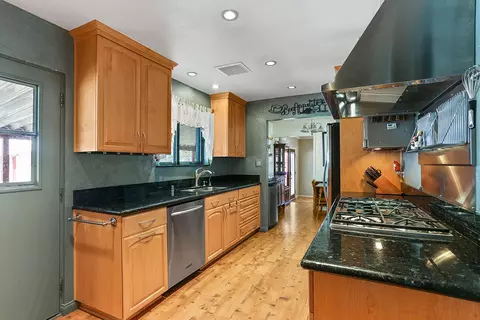9227 Avenue E8 W, Lancaster, CA 93536 photo 18