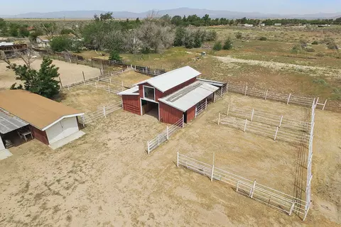 9227 Avenue E8 W, Lancaster, CA 93536 photo 6