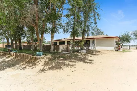 9227 Avenue E8 W, Lancaster, CA 93536 photo 1
