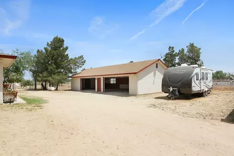 9227 Avenue E8 W, Lancaster, CA 93536 photo 8