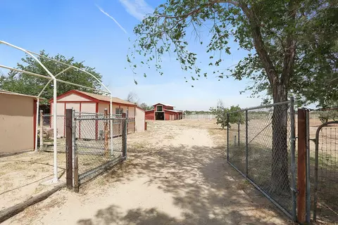 9227 Avenue E8 W, Lancaster, CA 93536 photo 12