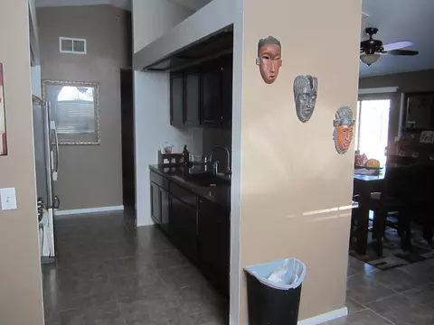 2316 Kildare St E, Lancaster, CA 93535 photo 9