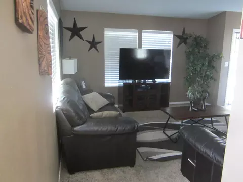 2316 Kildare St E, Lancaster, CA 93535 photo 11