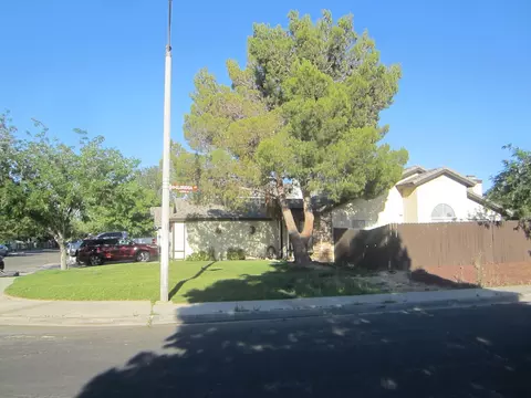 2316 Kildare St E, Lancaster, CA 93535 photo 4