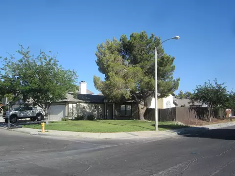 2316 Kildare St E, Lancaster, CA 93535 photo 3