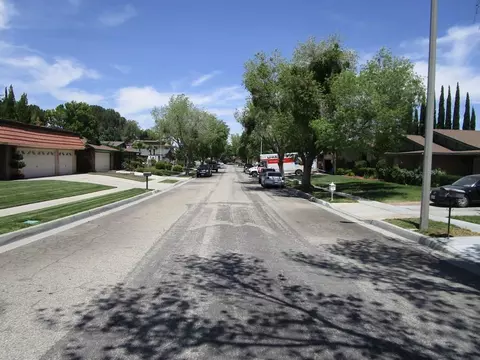 43922 Galion Ave, Lancaster, CA 93536 photo 2