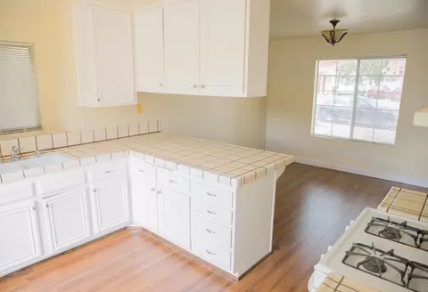 210 Avenue R3 E, Palmdale, CA 93550 photo 3