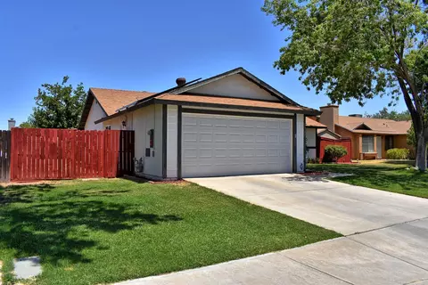 1329 Weber Way, Lancaster, CA 93535 photo 3