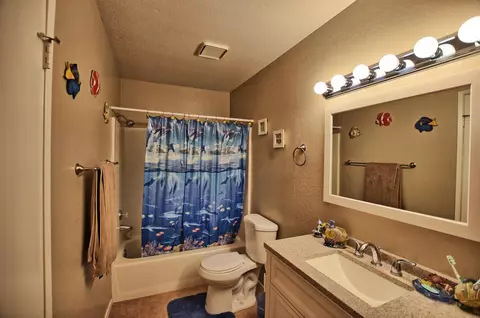 1329 Weber Way, Lancaster, CA 93535 photo 13