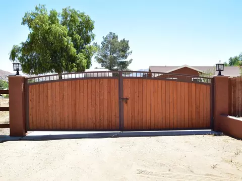 32050 41st St W, Acton, CA 93510 photo 2