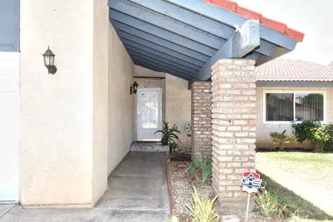 44619 13th St E, Lancaster, CA 93535 photo 3
