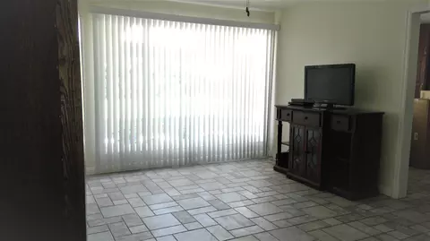 44002 Cedar Ave, Lancaster, CA 93534 photo 5