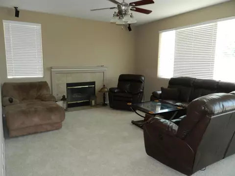 44306 Amethyst St, Lancaster, CA 93536 photo 7