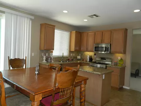 44306 Amethyst St, Lancaster, CA 93536 photo 4
