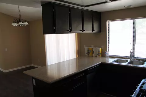 37729 Thisbe Ct, Palmdale, CA 93550 photo 4