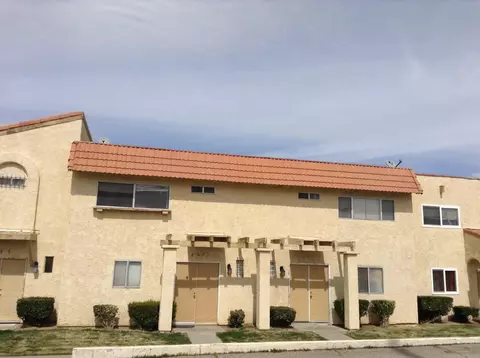 209 Ave K E, Lancaster, CA 93535 photo 1