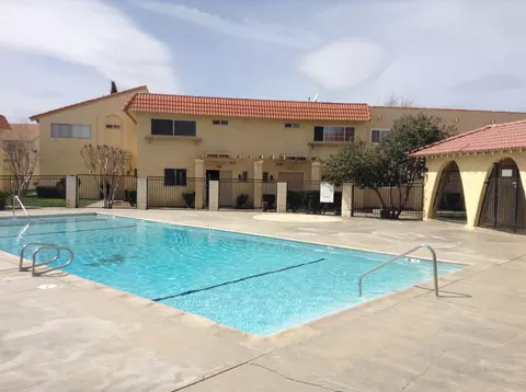 209 Ave K E, Lancaster, CA 93535 photo 12