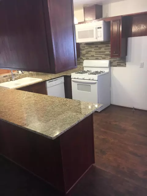 1852 Park Cir Dr, Lancaster, CA 93535 photo 9