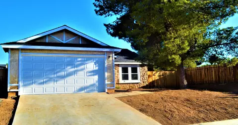 2114 Moonlight Ct, Palmdale, CA 93550 photo 1