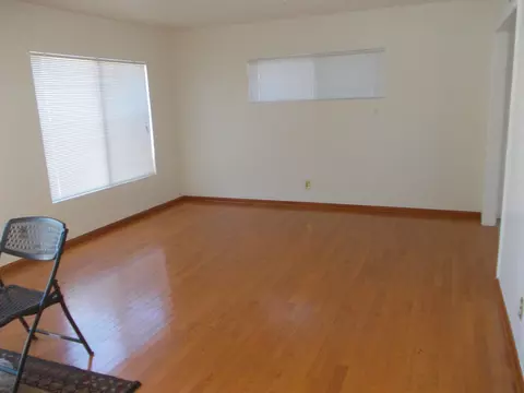 410 Kildare St E, Lancaster, CA 93535 photo 2