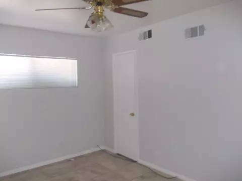 410 Kildare St E, Lancaster, CA 93535 photo 8